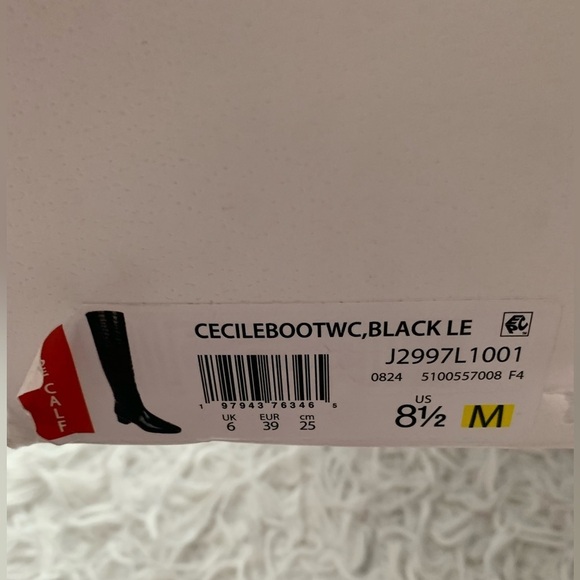 Veronica Beard Cecile Croc-Embossed Tall Boot | Wide-Calf black NWT - Picture 11 of 11